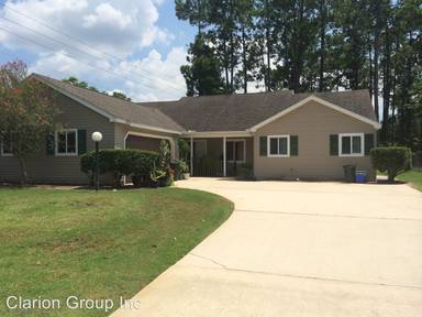 Main picture of 1 Braddock Ln