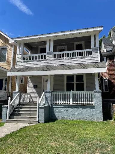 Main picture of 242 W 29th St