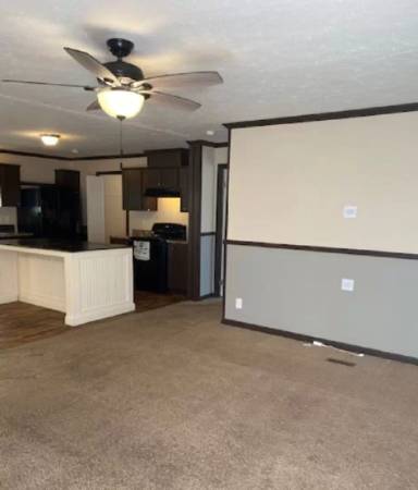 Main picture of 9953 Lee Road 240