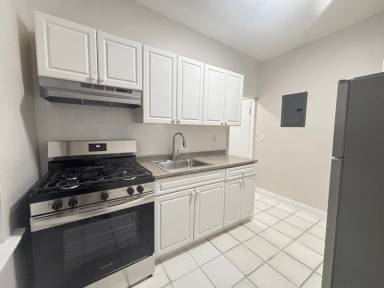 Main picture of 328 61st St