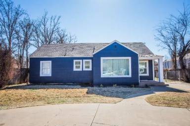 Main picture of 2403 30th St