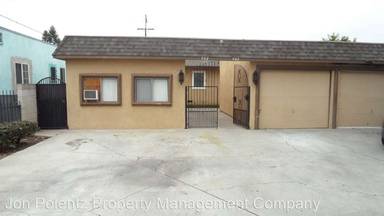 Main picture of 900 S Flower St