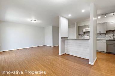 Main picture of 211 Victor Pkwy