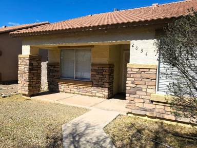 Main picture of 2634 E Paradise Ln