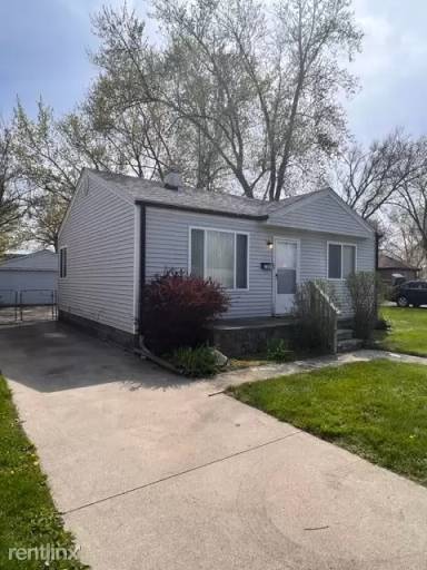 Main picture of 13840 Leonard Ave