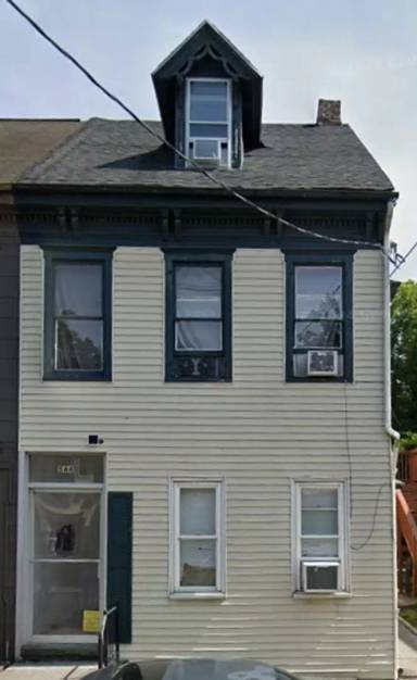 Main picture of 544 W King St