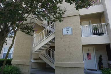 Main picture of 7 Arbor Club Dr
