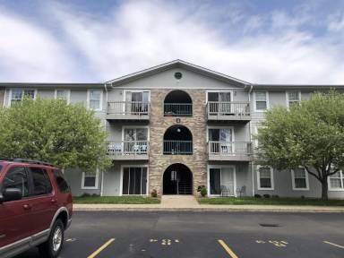 Main picture of College Park Condominiums