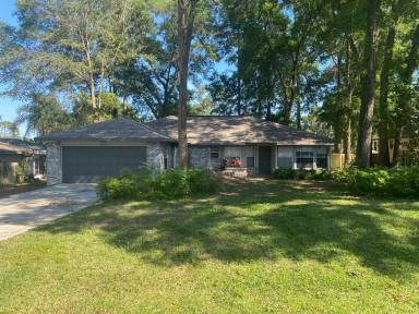 Main picture of 102 Teak Rd