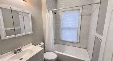 Main picture of 3273 E 126th St
