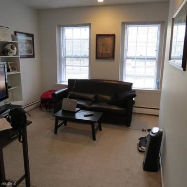 Main picture of 177 Saint Botolph St