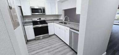 Main picture of 2221 9th St SE