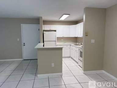 Main picture of 805 NE 199th St