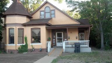 Main picture of 219 E Pitkin Ave
