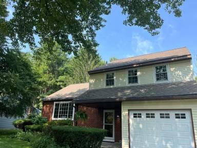 Main picture of 16 Hancock Dr
