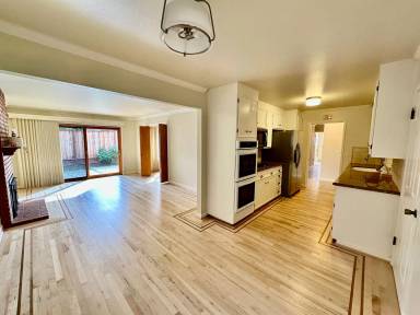 Main picture of 888 Forest Ridge Dr