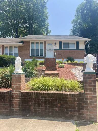 Main picture of 3012 Oxon Run Ct