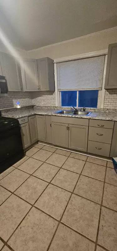 Main picture of 0 Atwood Ave