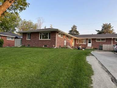 Main picture of 141 Wedgewood Dr