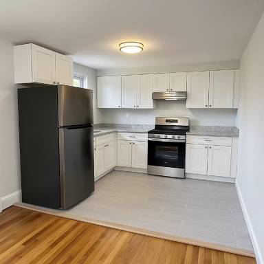 Main picture of 643 E Front St