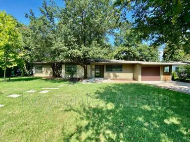 Main picture of 6202 Wynona Ave