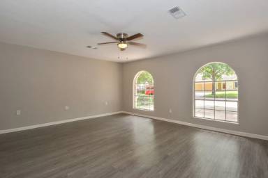 Main picture of 11719 Murr Way