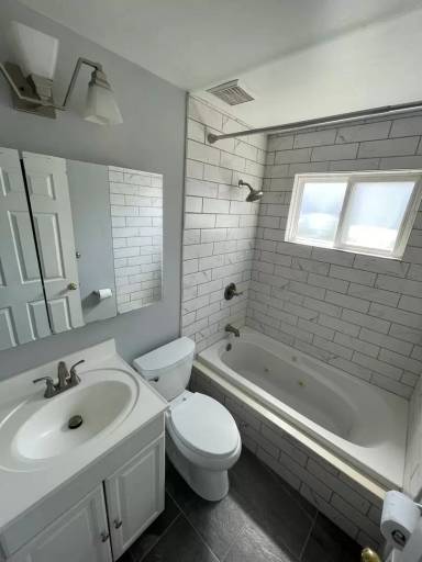 Main picture of 27411 Long St