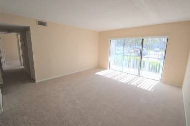 Main picture of 1612 S Pine Ridge Cir