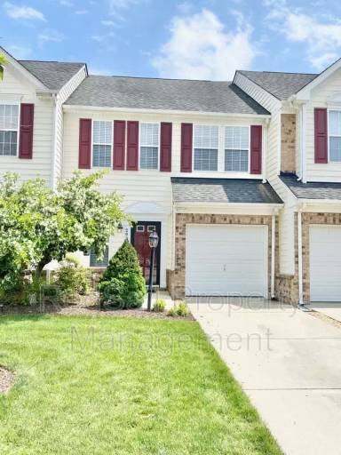 Main picture of 202 Ashton Dr