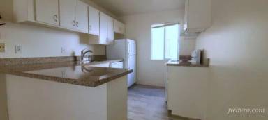 Main picture of 1495 Oak St