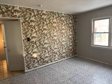 Main picture of 7012 Kennedy Ave