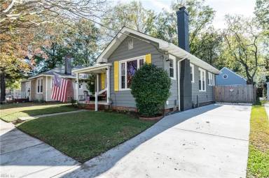Main picture of 219 E Ocean Ave