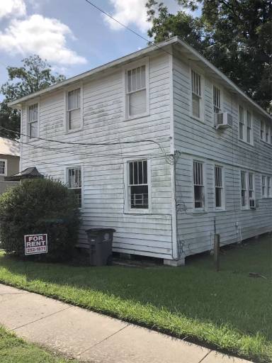 Main picture of 206 E State St