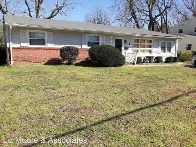 Main picture of 9 Southwind Dr