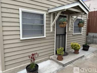 Main picture of 3238 Nile St