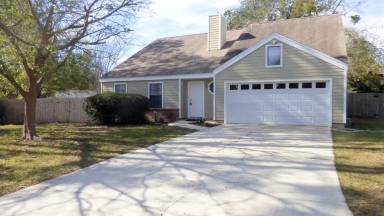 Main picture of 8184 Kilwinning Ln