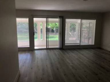 Main picture of 2675 Huntington Rd