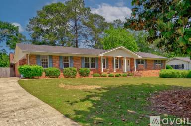 Main picture of 920 Hill Pl