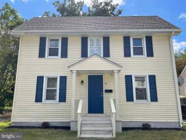Main picture of 706 E William St