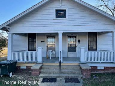 Main picture of 251 Hill St