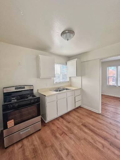 Main picture of 1122 Cherry Ave