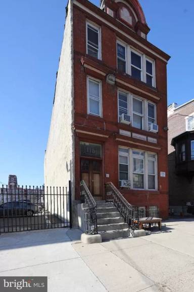 Main picture of 115 N 3rd St