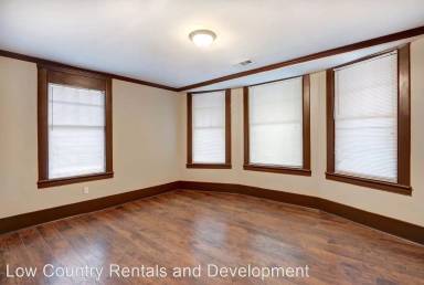 Main picture of 1602 E Henry St