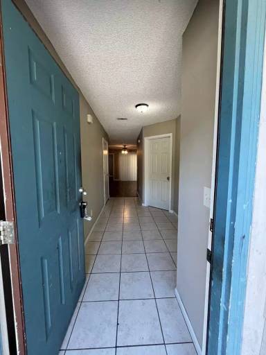 Main picture of 6 Talbot Ct