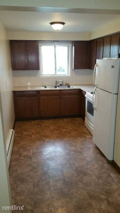 Main picture of 330 Meadow Dr