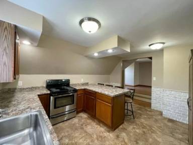 Main picture of 302 Center Ave