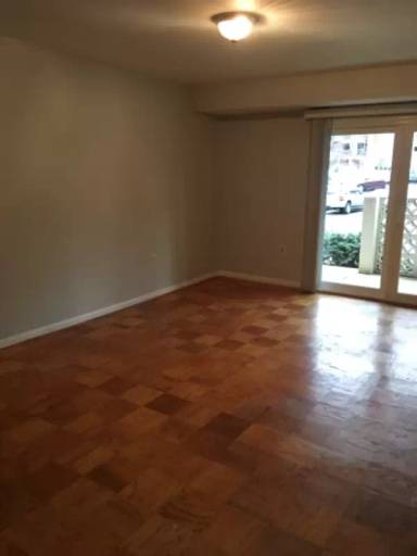 Main picture of 214 Park Terrace Ct SE