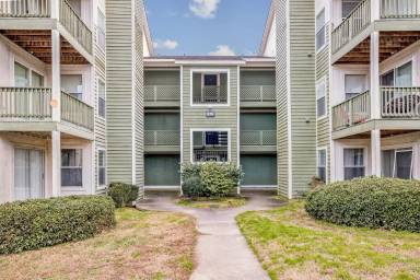 Main picture of 979 Stewarts Creek Dr