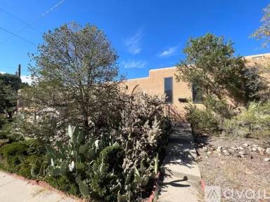Main picture of 2817 Cutler Ave NE