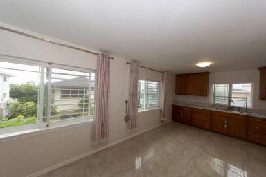 Main picture of 1812 Aupuni Street